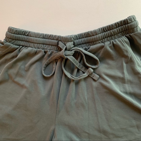 Aerie Shorts Flowy Sz XS - Picture 2 of 12